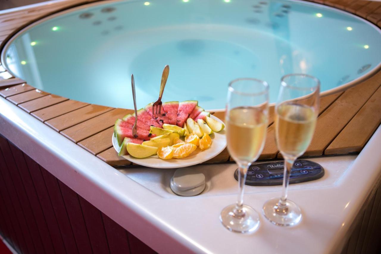 Pelso Panzio Bed & Breakfast Balatonmariafurdo Luaran gambar