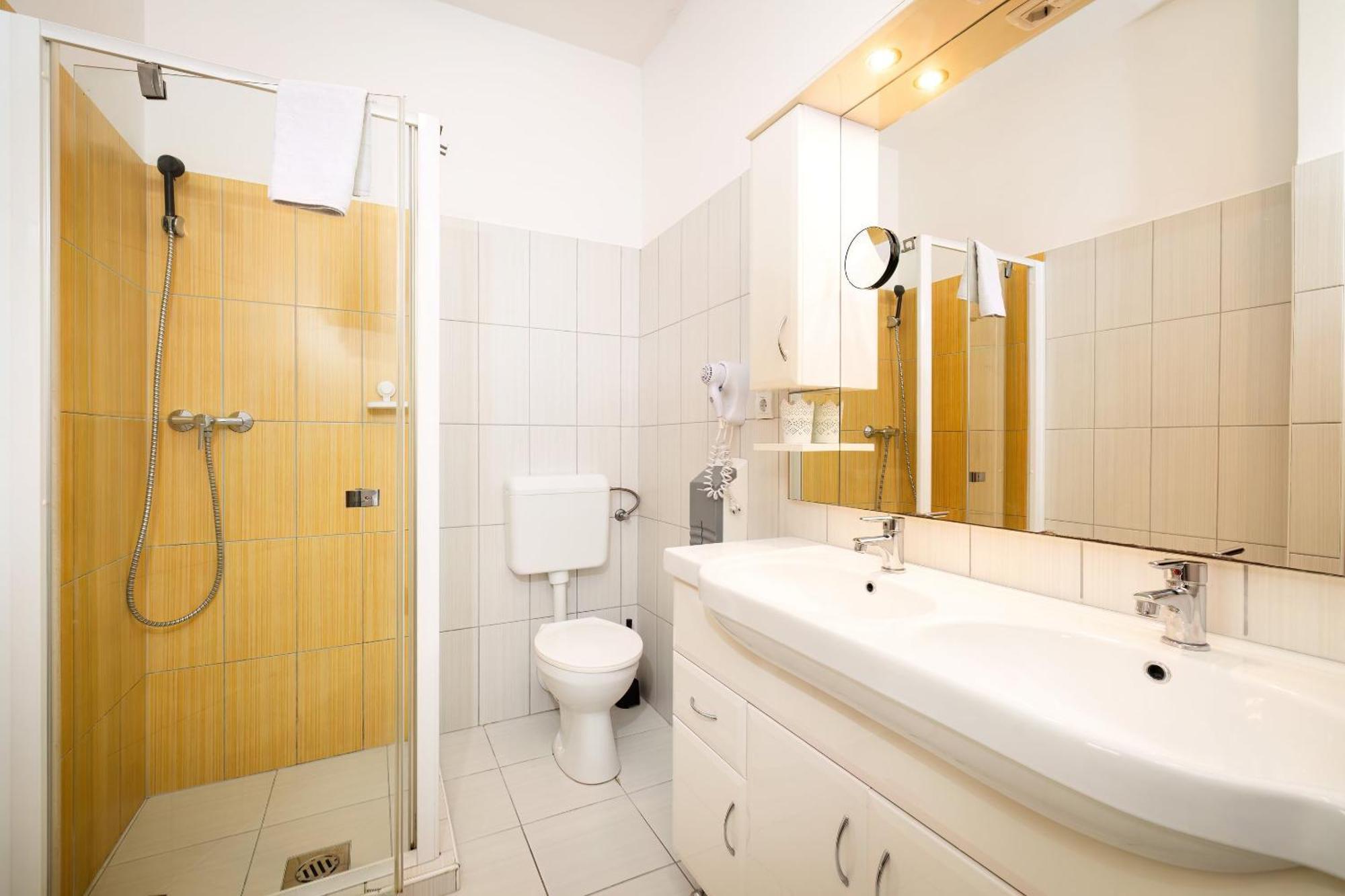 Pelso Panzio Bed & Breakfast Balatonmariafurdo Luaran gambar